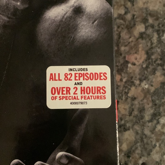 Ray Donovan series includes movie - Picture 2 of 4